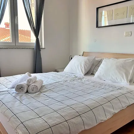 Guest house Apartments Pinta De Sol