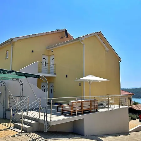 Apartments Pinta De Sol Guest house Cizici