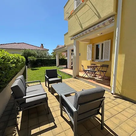 Apartments Pinta De Sol Guest house Cizici