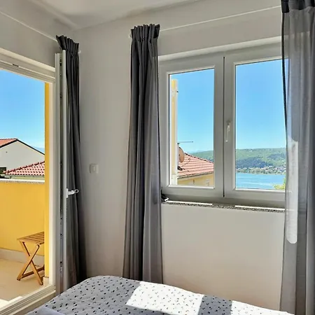 Apartments Pinta De Sol Guest house